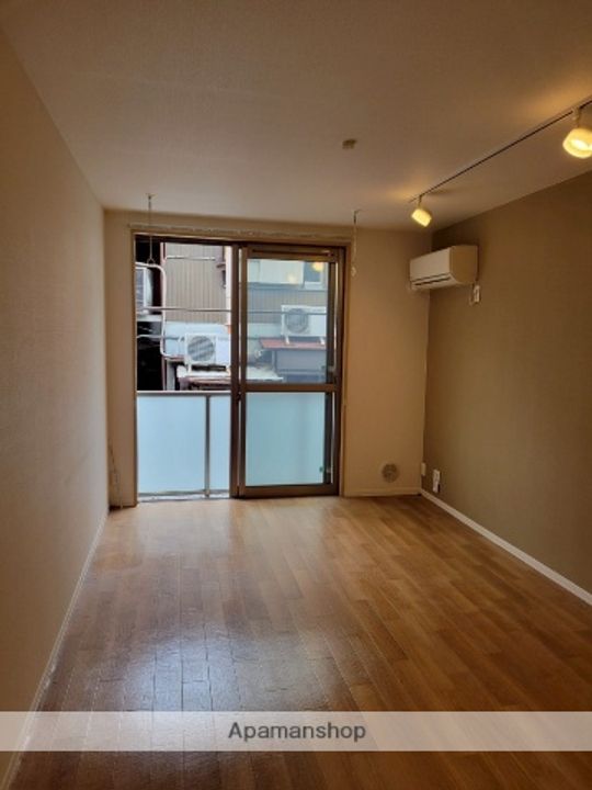 シャーロットの居間