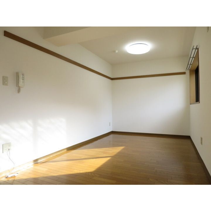 ヴィエント目白の居間