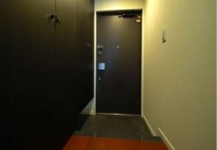 グランハイツ高田馬場の玄関