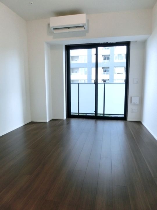 市谷仲之町ビューアパートメントの居間