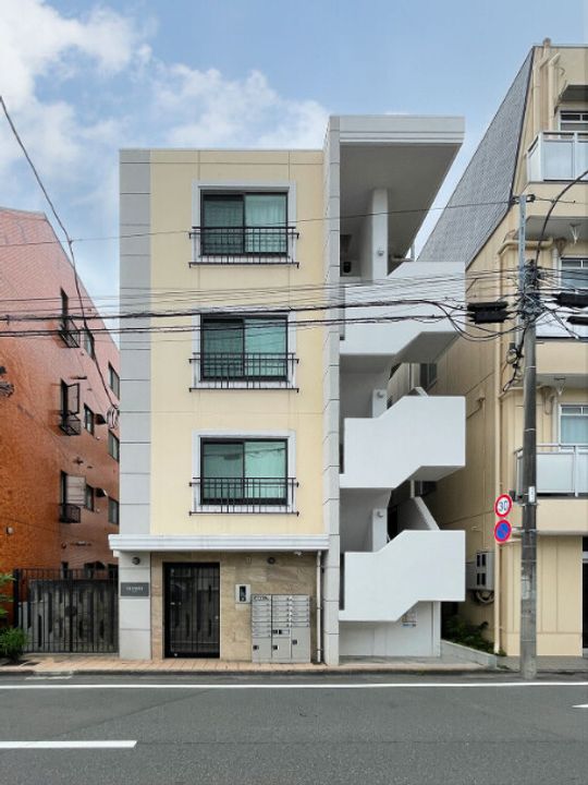 エルファーロ赤塚の外観