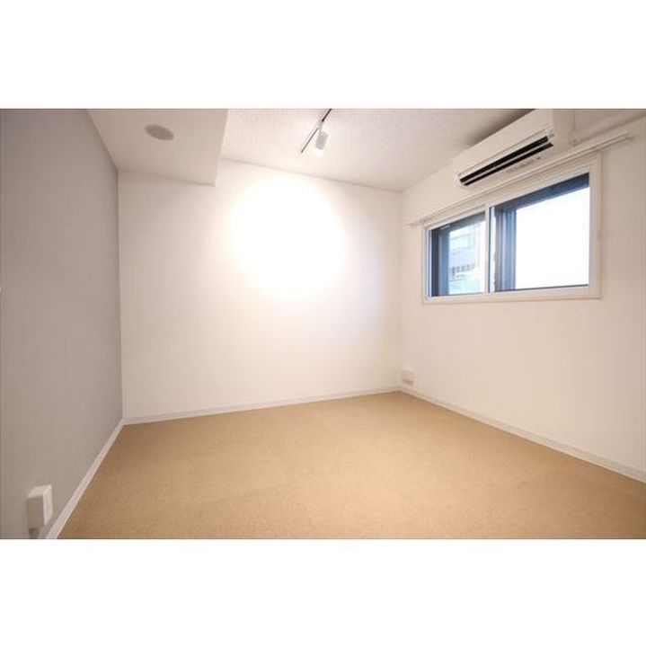 ラシクラス神楽坂の居間