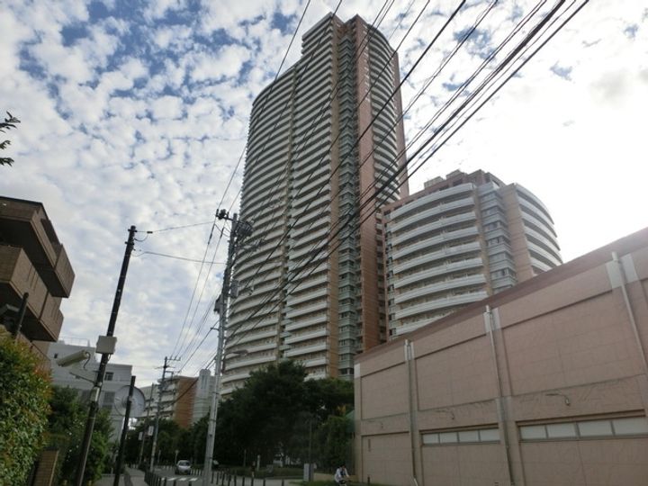 河田町ガーデン1の外観
