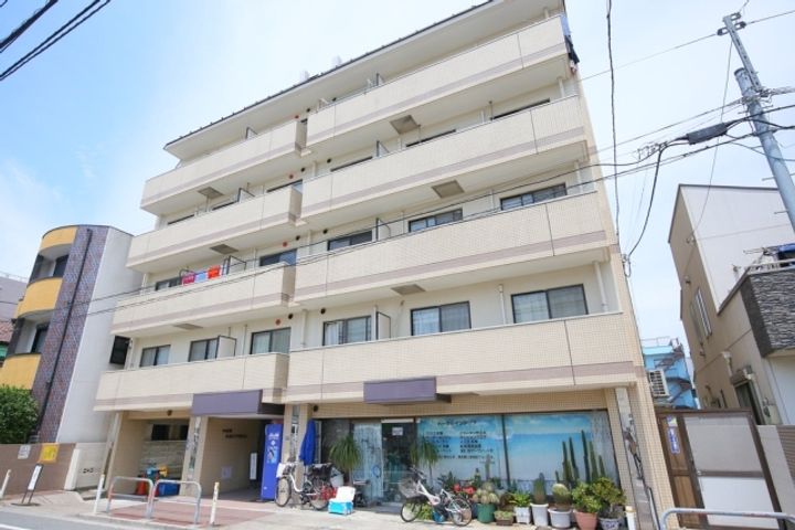 東京都板橋区大谷口北町の賃貸マンションの外観