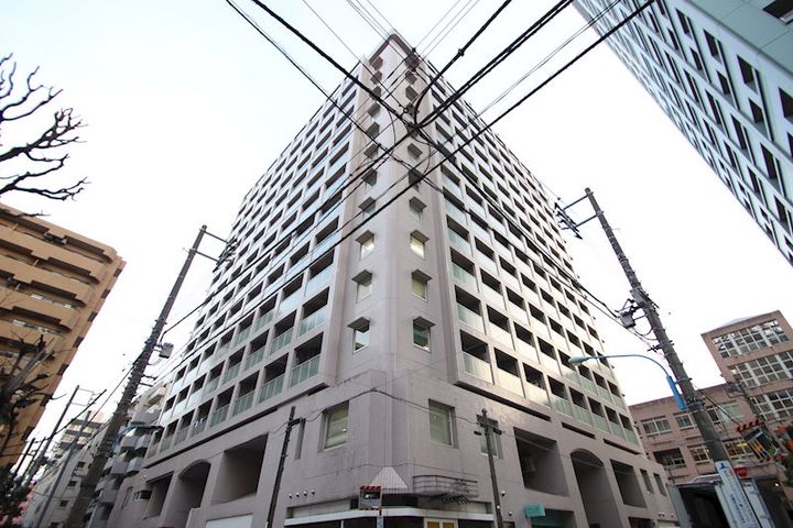 ルネ御苑プラザの外観