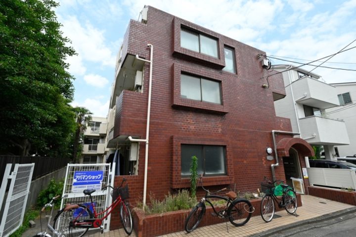 東京都世田谷区太子堂4丁目の賃貸マンションの外観