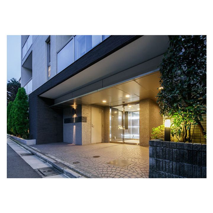 コンフォリア市谷薬王寺の外観