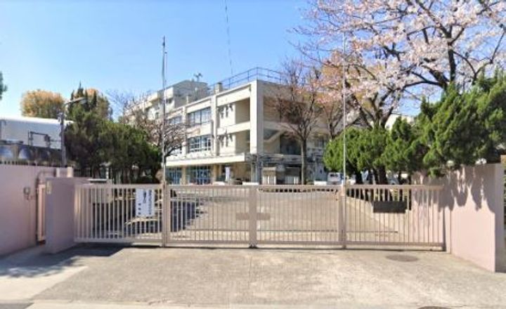 レオパレススリーピースの周辺
