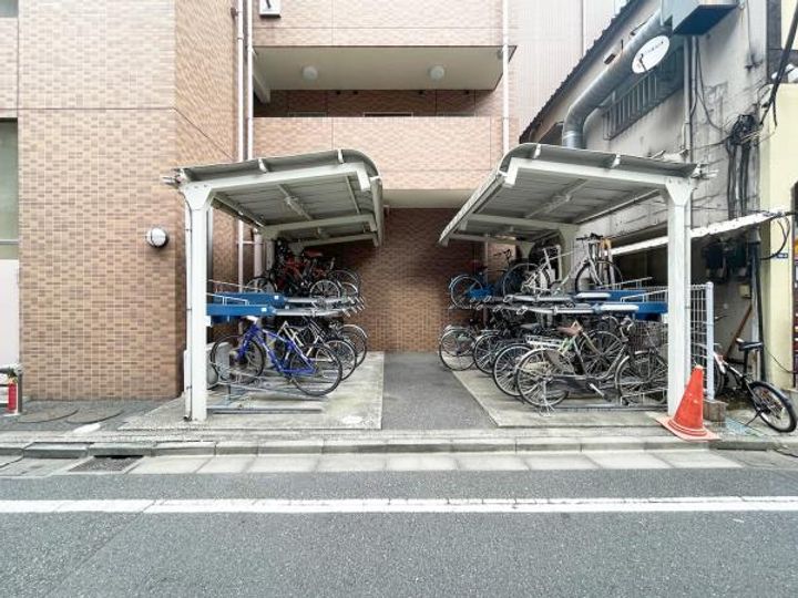 イーストコート芝の外観