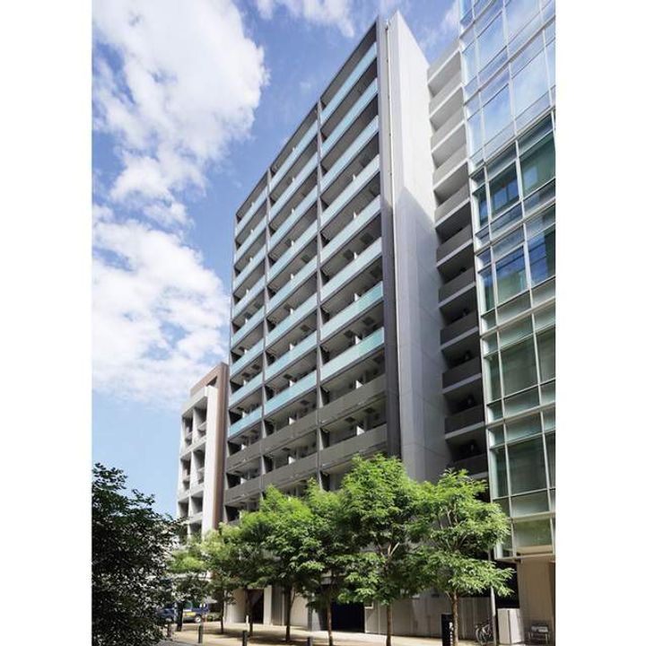 コンフォリア三田EASTの外観