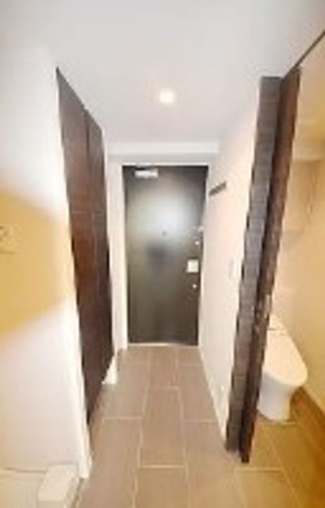 パークハビオ平河町の玄関