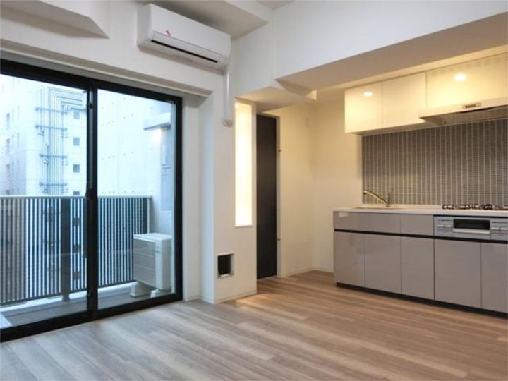 ZOOM東神田の居間