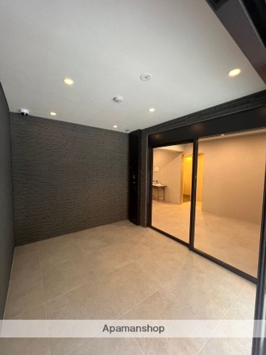 東京都墨田区菊川2丁目の賃貸マンションの外観