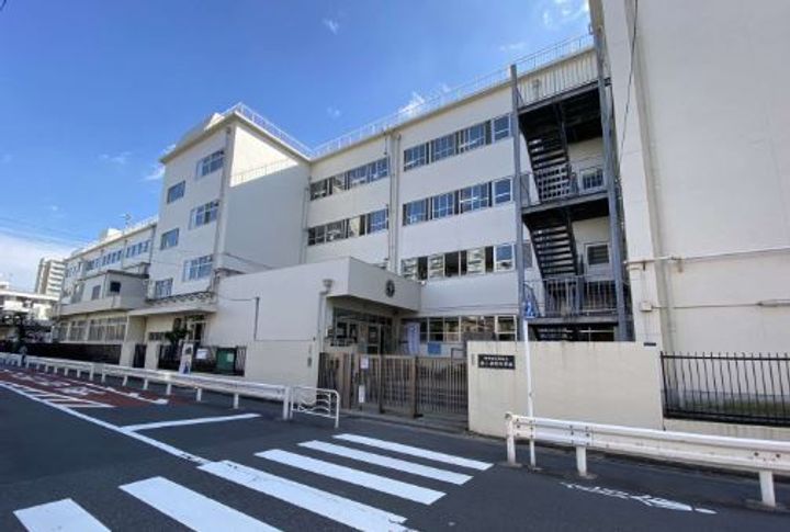 サンジョイアゼロの周辺