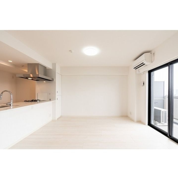 グランカーサ平井の居間