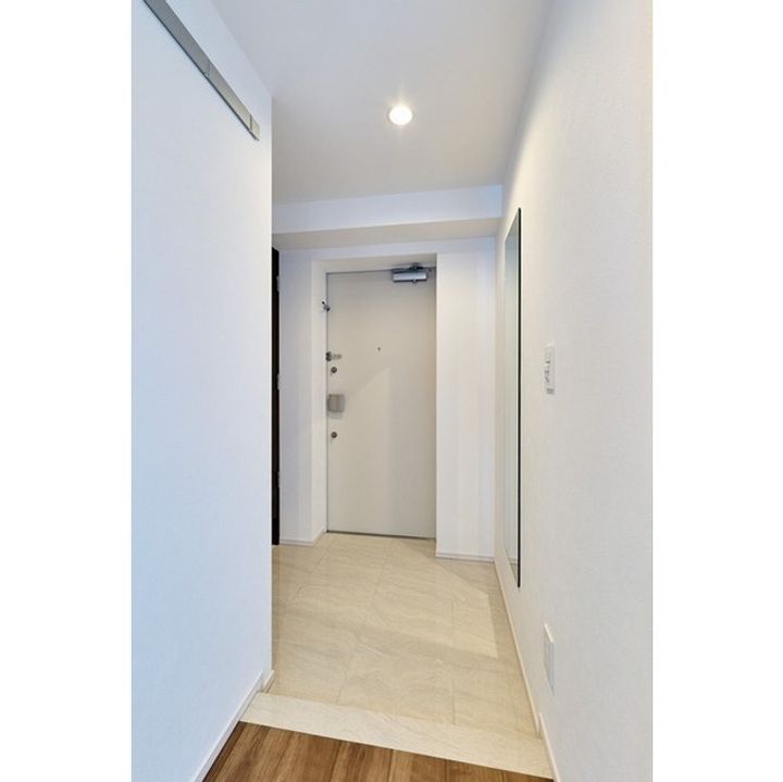 BPRレジデンス東日暮里の玄関