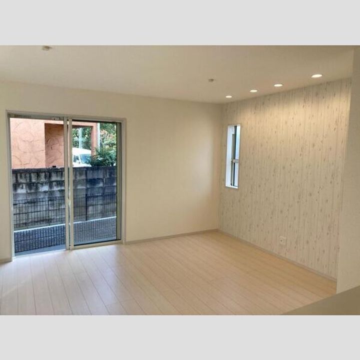 千葉県市川市八幡6丁目(一戸建)の賃貸物件戸建ての居間