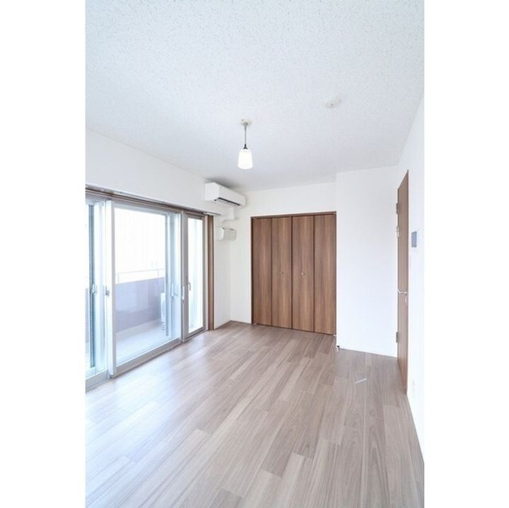 コンフォリア・リヴ森下MUTIOの居間