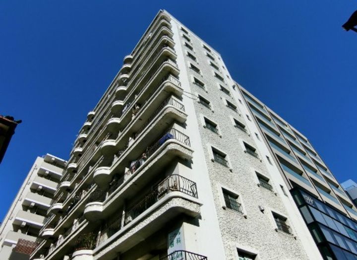 シャンボール築地の外観