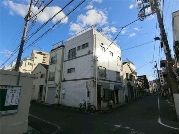 若狭ビルの外観