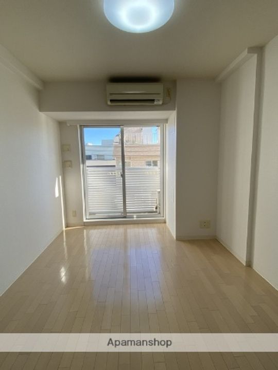 東京都板橋区大山金井町の賃貸マンションの居間