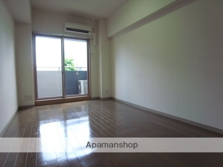 OLIO南長崎の居間