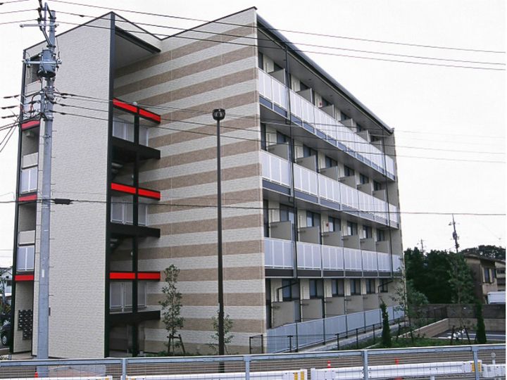 レオパレスQUATREの外観