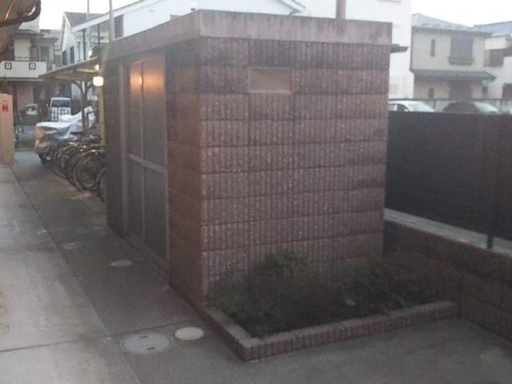 レオパレスシャルメの外観