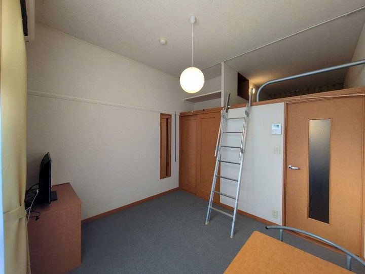 レオパレスサンボーンの居間