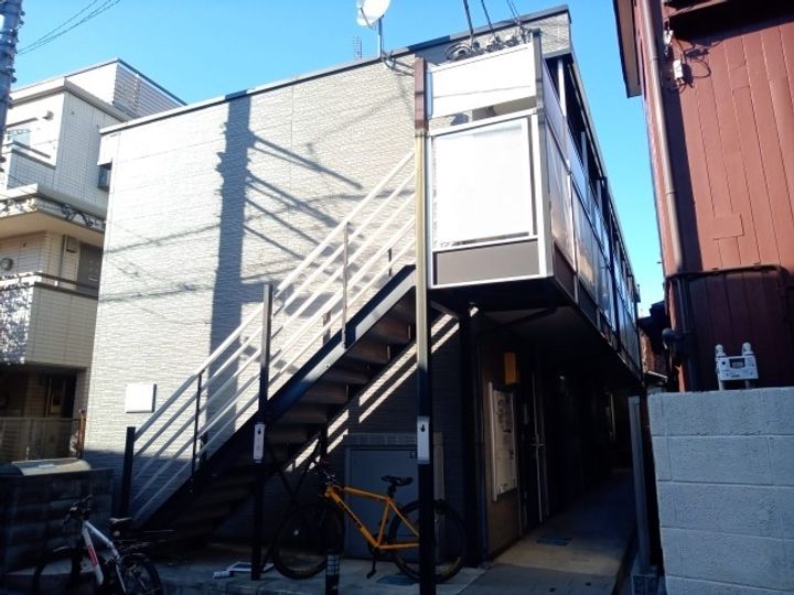 レオパレスカズの外観