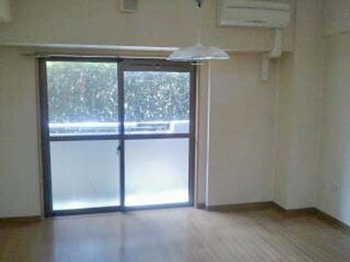 エル・グランピア0303の居間