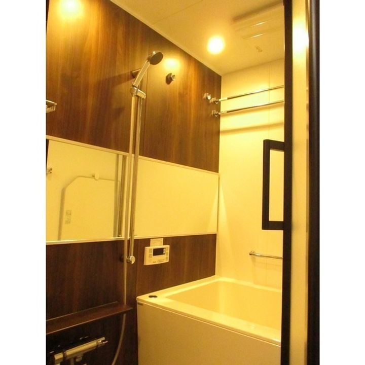 LIBR GRANT 世田谷弦巻の風呂