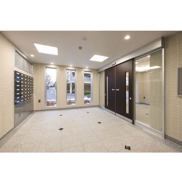 LIBR GRANT 世田谷弦巻の外観