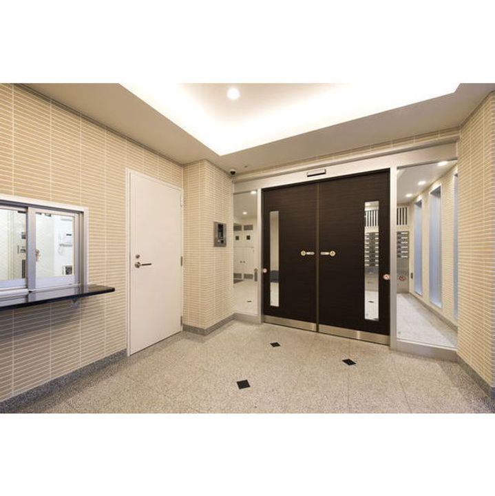 LIBR GRANT 世田谷弦巻の外観