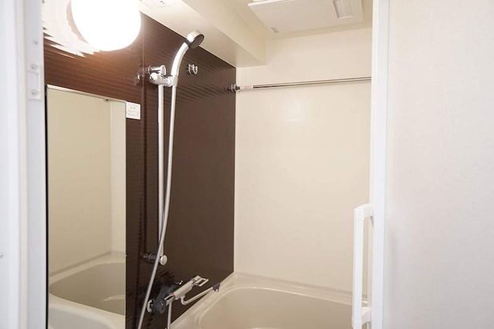メインステージ成増503号室の風呂