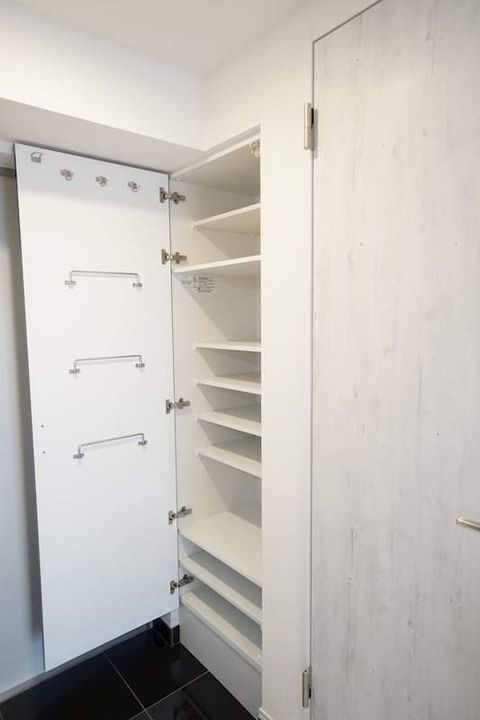 メインステージ成増503号室の玄関