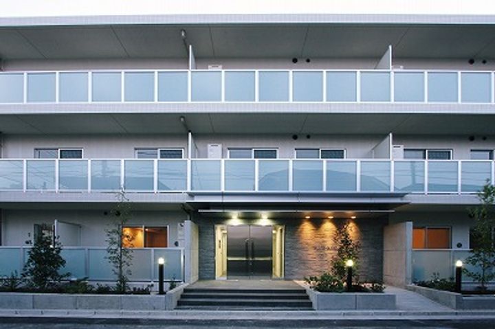 エスティメゾン高円寺301号室の外観