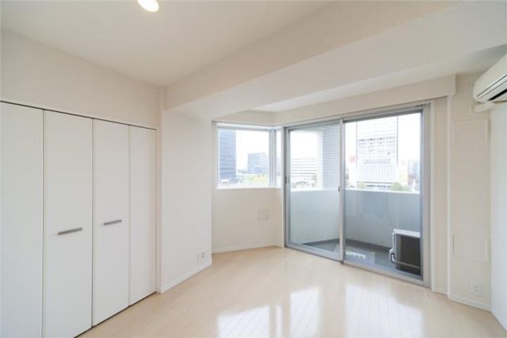 レジディア中野の居間