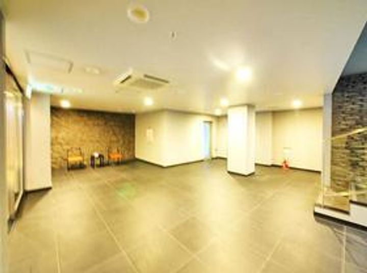 グレンパーク駒場 WEST棟の外観