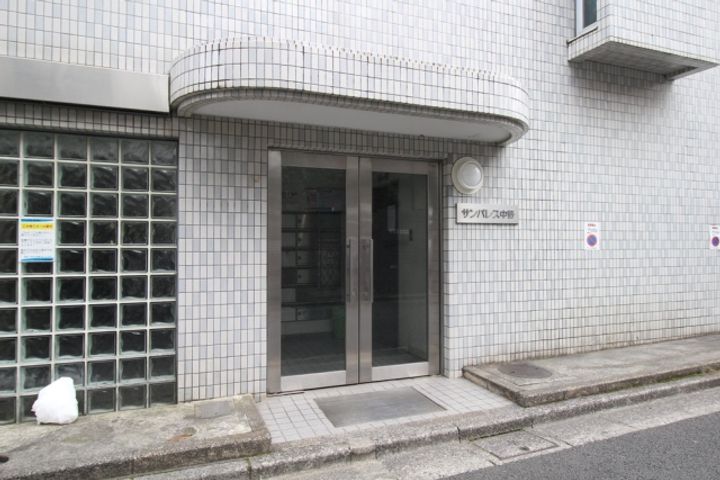 東京都中野区上高田2丁目の賃貸マンションの外観