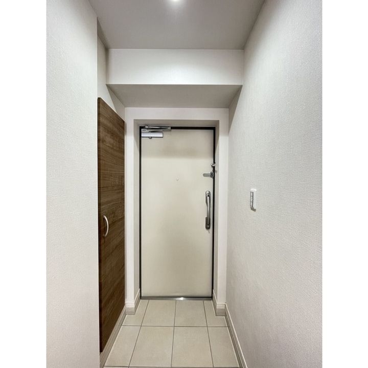 アルファコート常盤台3の玄関