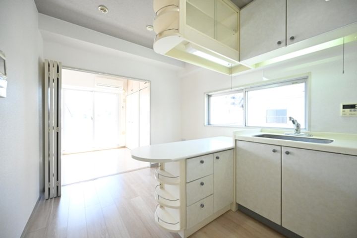 東京都板橋区上板橋2丁目の賃貸マンションの居間