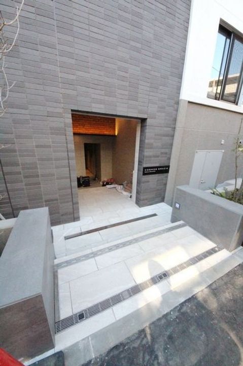 ラクラス中野南台の外観