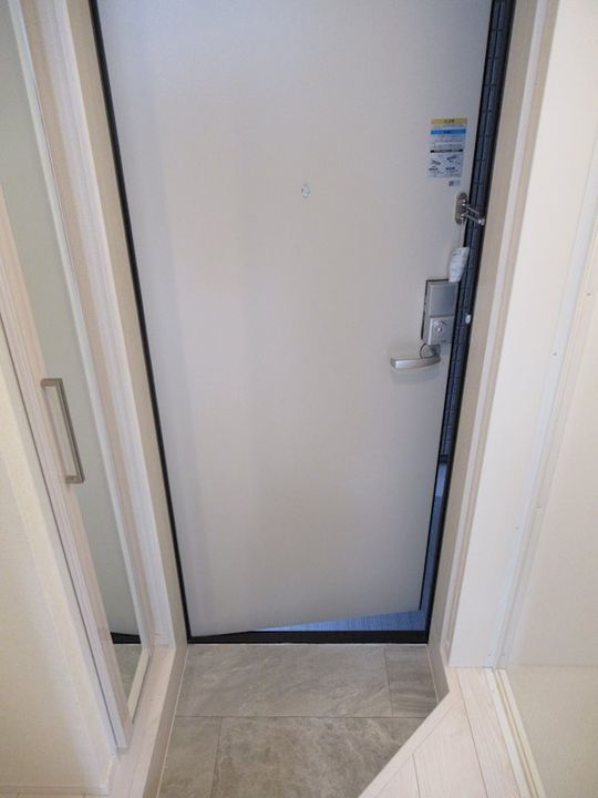 東京都板橋区中台1丁目の賃貸アパートの玄関