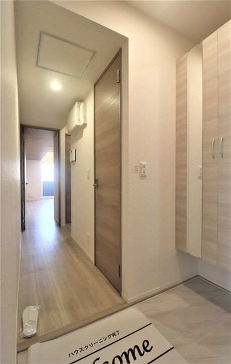 セレスティア小豆沢の玄関