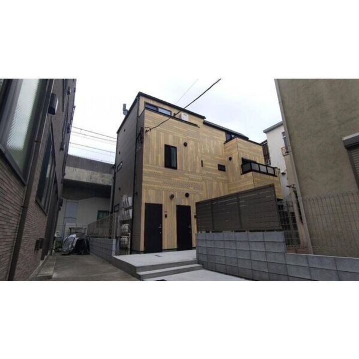WOOD CREST 天沼 RESIDENCEの外観