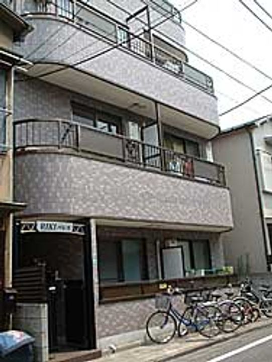 RIKIパレスの外観