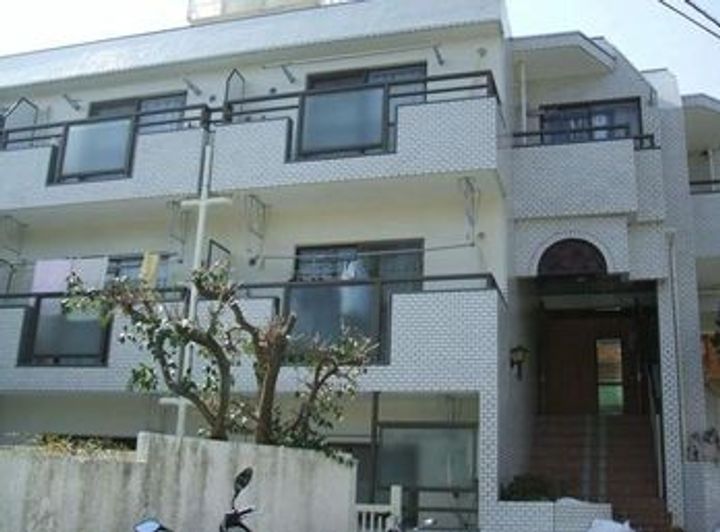 東京都目黒区八雲1丁目の賃貸マンションの外観