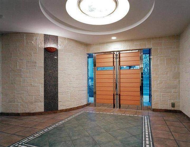 東京都港区芝2丁目の賃貸マンションの外観