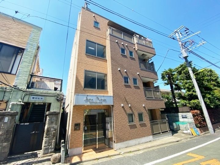ラ・ヴェルデ上馬の外観